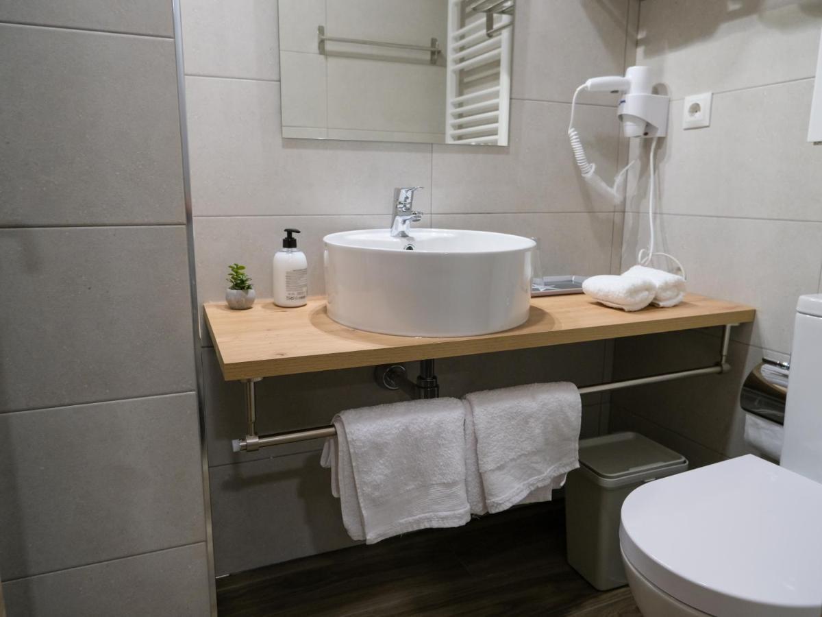 Alianza Suites Madrid Ngoại thất bức ảnh
