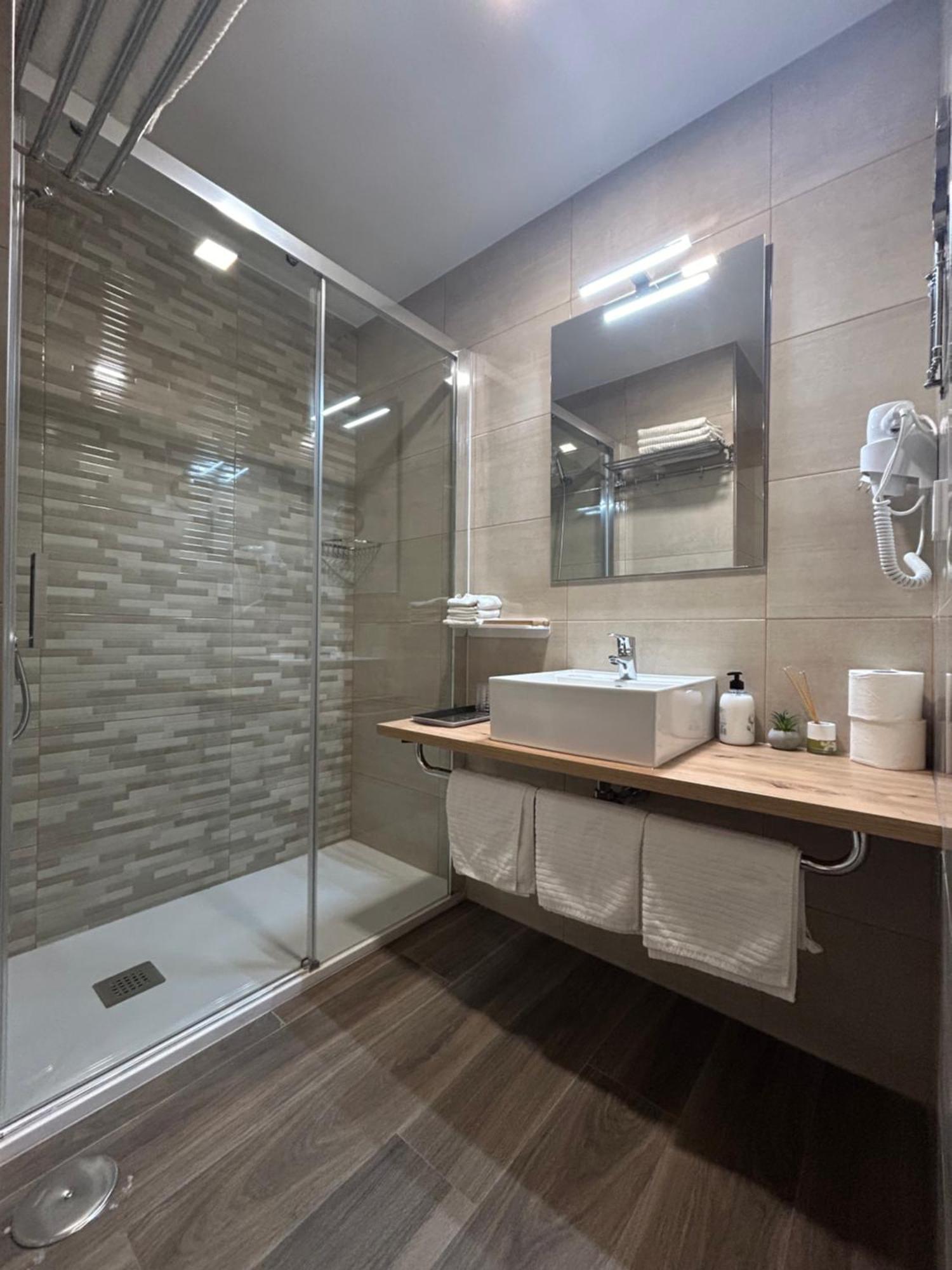Alianza Suites Madrid Ngoại thất bức ảnh